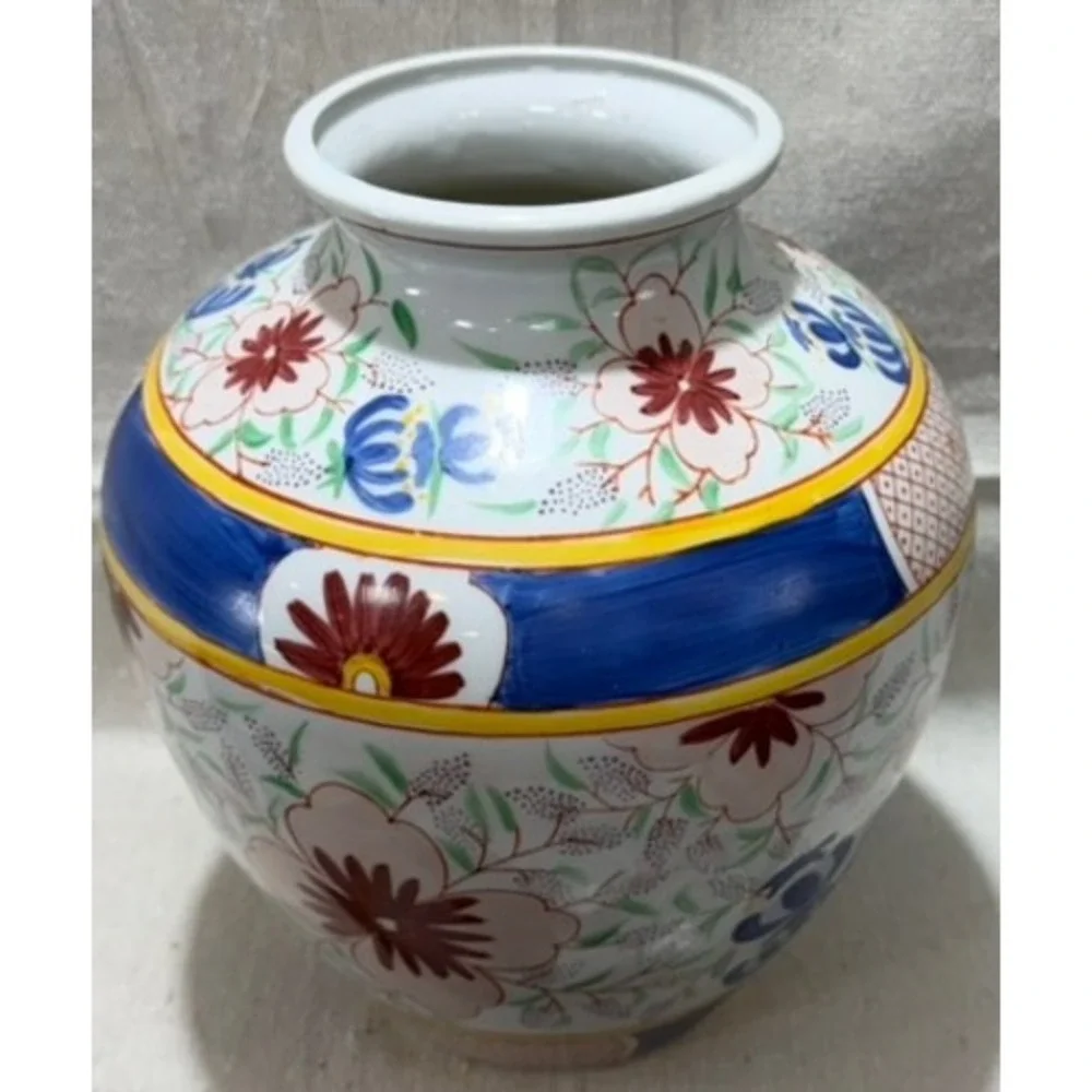Vintage Chinese Porcelain Floral Vase Hand Painted Chinoiserie Blue Red 9 Inch